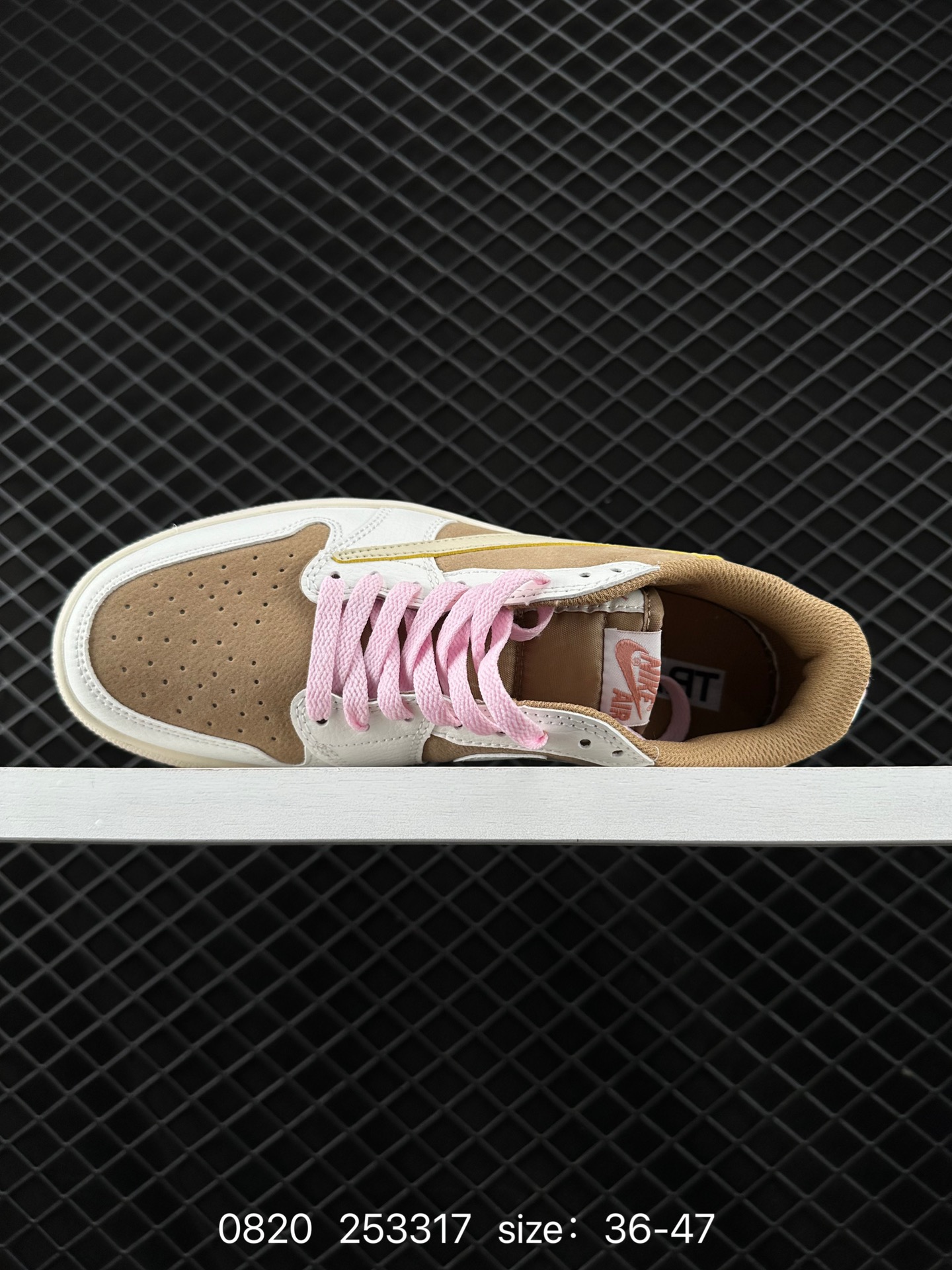 Travis Scott x Air Jordan 1 ” Reverse Mocha “